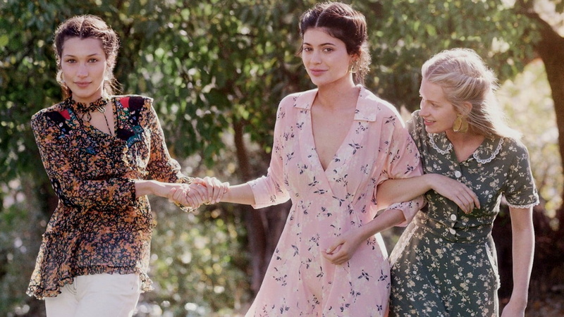 Kylie Jenner, togetherness, group of people, model, young adult, people, day, happiness, Bella Hadid, fashion, Lottie Moss, three quarter length, women