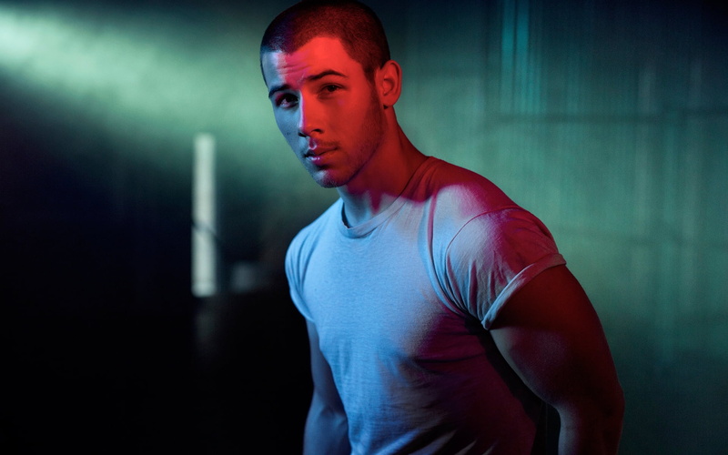 muscular build, dark, celebrities, athlete, actor, crew, healthy lifestyle, hood - clothing, strength, standing, looking at camera, singer, sports clothing