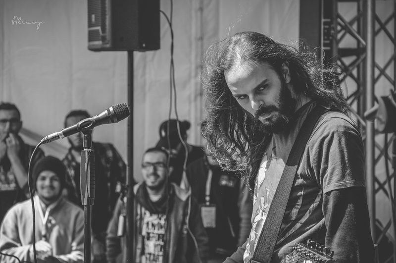 young men, metal, day, man, black hair, men, people, metalhead, portrait, front view, mature men, clothing, fastival, rock, casual clothing, singing, waist up