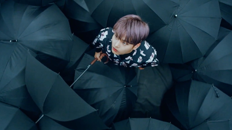 720P, standing, protection, real people, singer, Ravi, child, Korean, dancer, vixx, looking, men, females, lifestyles, women, males, front view, security