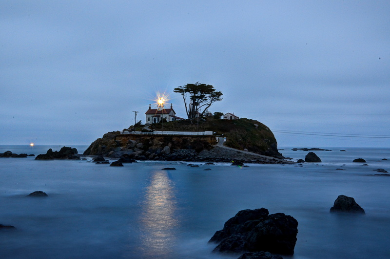 built structure, tranquility, bay, crescent city, scenics - nature, tower, california, house, navigation, 4K, sea, battery point lighthouse, rock, pacific coast