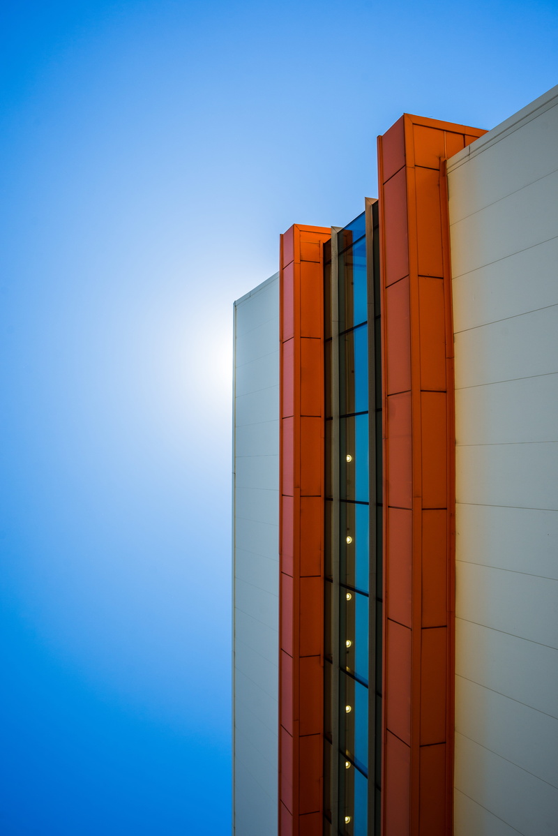 5K, urban, sphere, handrail, sky, art, clear sky, wall, red, building exterior, blue, built structure, copy space, horizon, sunlight, modern, low angle view