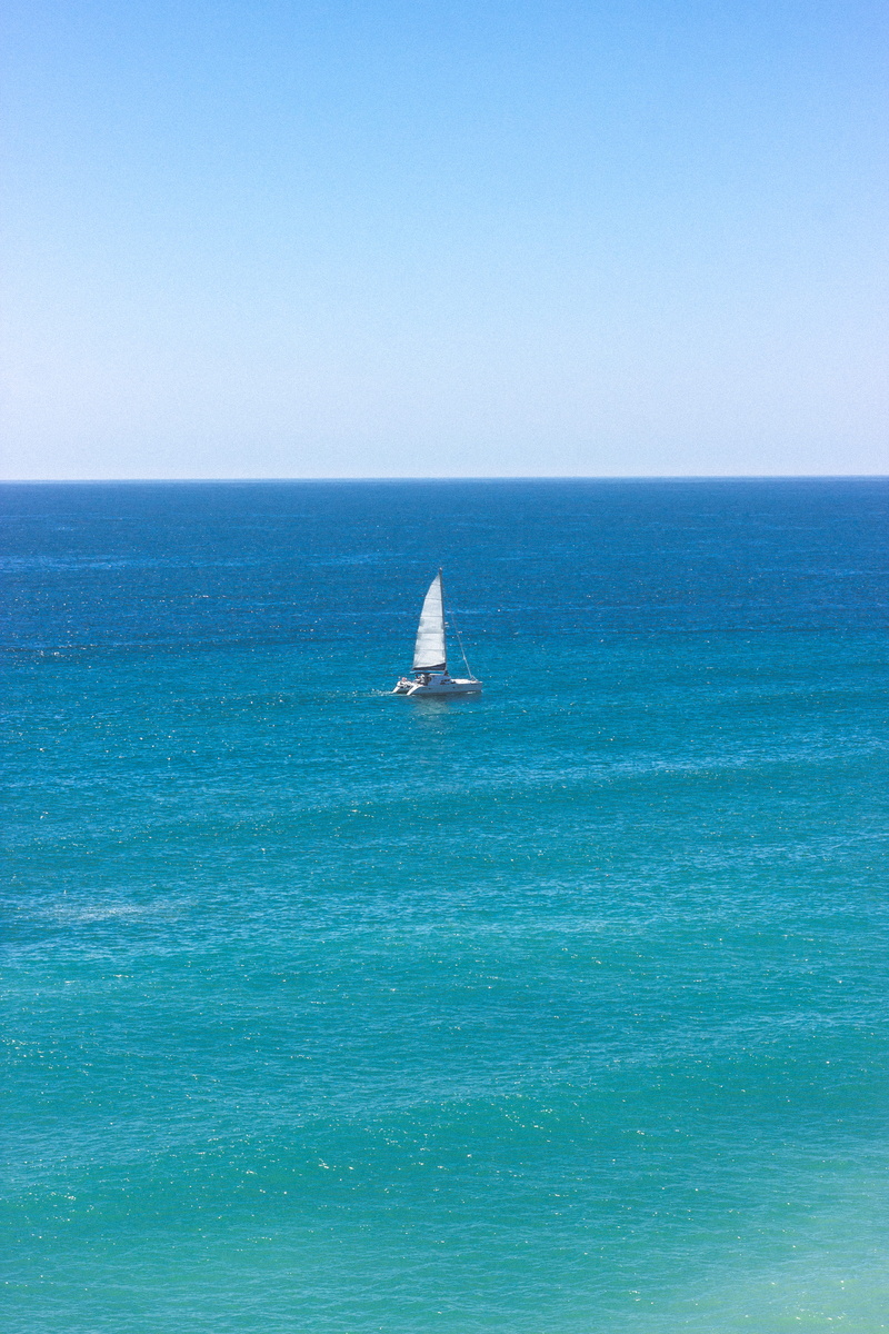 mode of transportation, boat, tranquility, turquoise colored, tranquil scene, copy space, sailboat, horizon over water, sail, praia da marinha, horizon