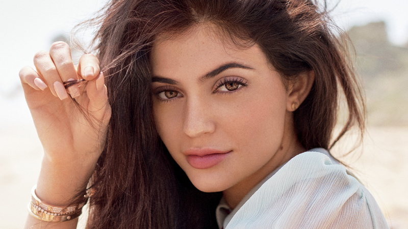 Beautiful, Kylie, long hair, human body part, women, close-up, Jenner, contemplation, young adult, focus on foreground, 4K, beautiful people, headshot