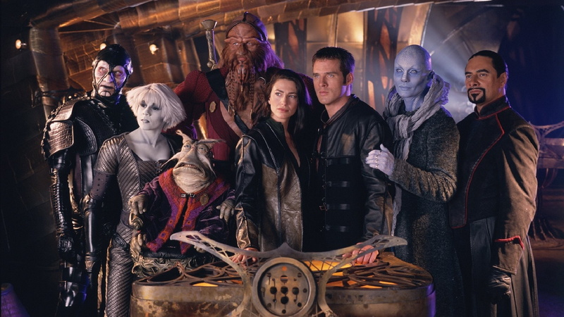 young men, Farscape, mid adult men, smiling, people, males, indoors, young adult, mid adult, Lani Tupu, Virginia Hey, standing, Claudia Black, Chiana (Farscape)