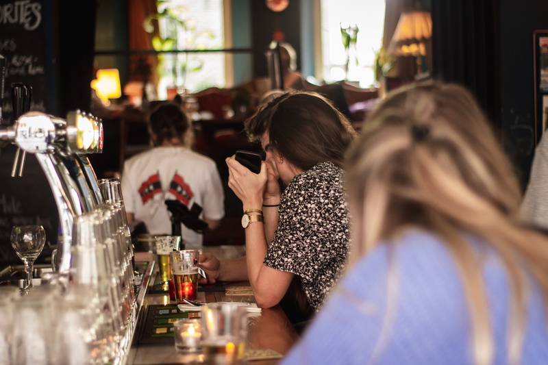 5K, communication, business, pub, real people, refreshment, women, wireless technology, beer, night life, bartender, meal, lifestyles, bar - drink establishment