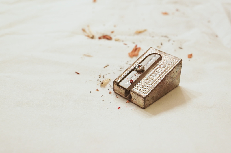 equipment, education, spitzer, pencil sharpener, office, pointed, white color, pencil, old, no people, business, high angle view, studio shot, white background