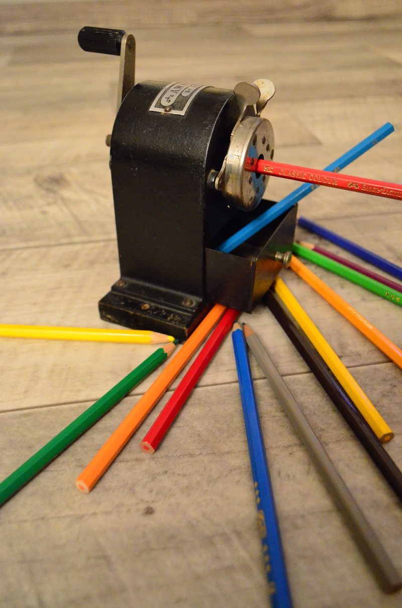 variation, writing instrument, Spitzer, electrical equipment, old, day, power supply, high angle view, tips on, art and craft, cable, 4K, Pencil Sharpener