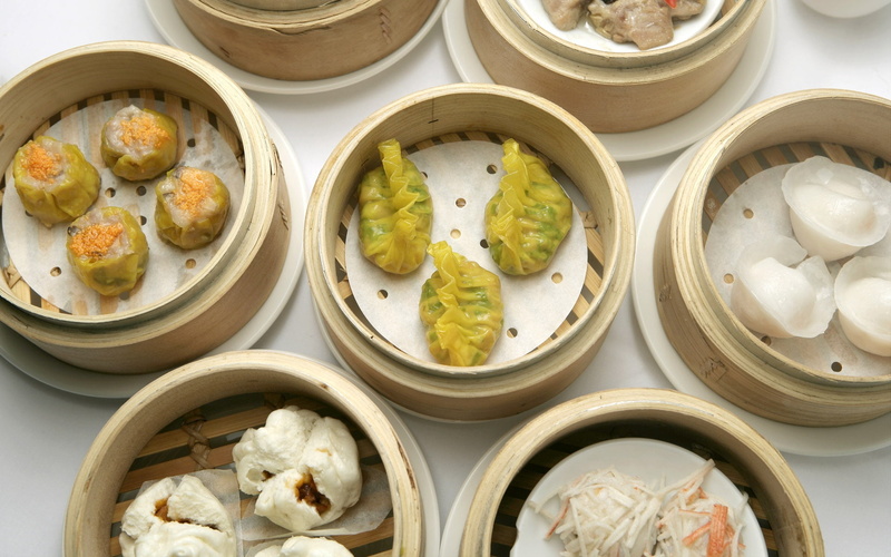 meat dishes, container, high angle view, choice, chinese dumpling, snack, steamed, wellbeing, freshness, dumpling, indoors, chinese food, food and drink