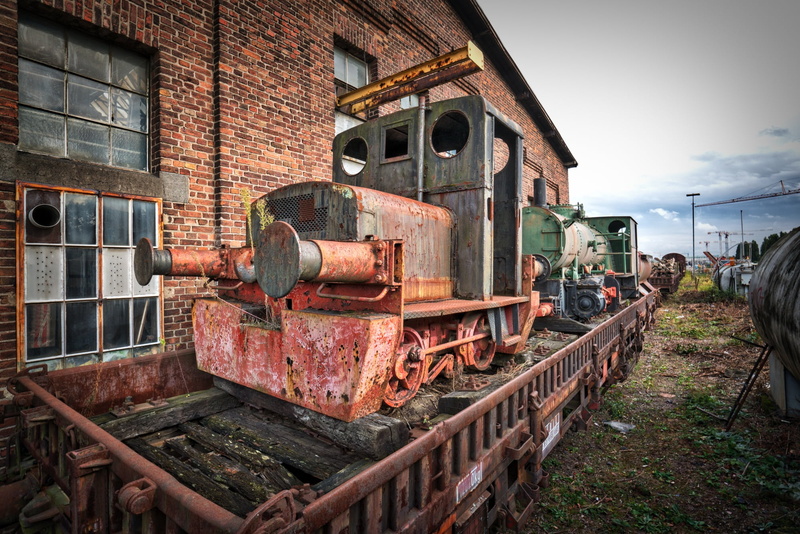 track, train, locomotive, outdoors, transportation, old, machinery, metal, railway, steam railway, bad condition, oldtimer, steel, old-fashioned, damaged