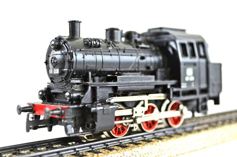 model, rail traffic, traffic, museum, old, red, steam railway, steam train, focus on foreground, 4K, alloy, white background, märklin, transport, switcher