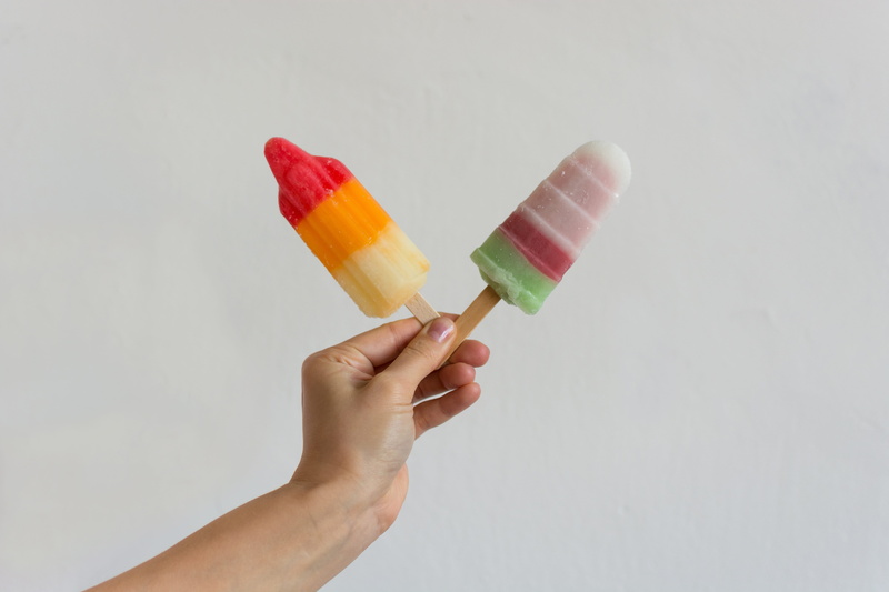 sweet food, 5K, indoors, finger, frozen food, dessert, close-up, hand, human limb, indulgence, decision, hands, dairy product, flavored ice, ice cream