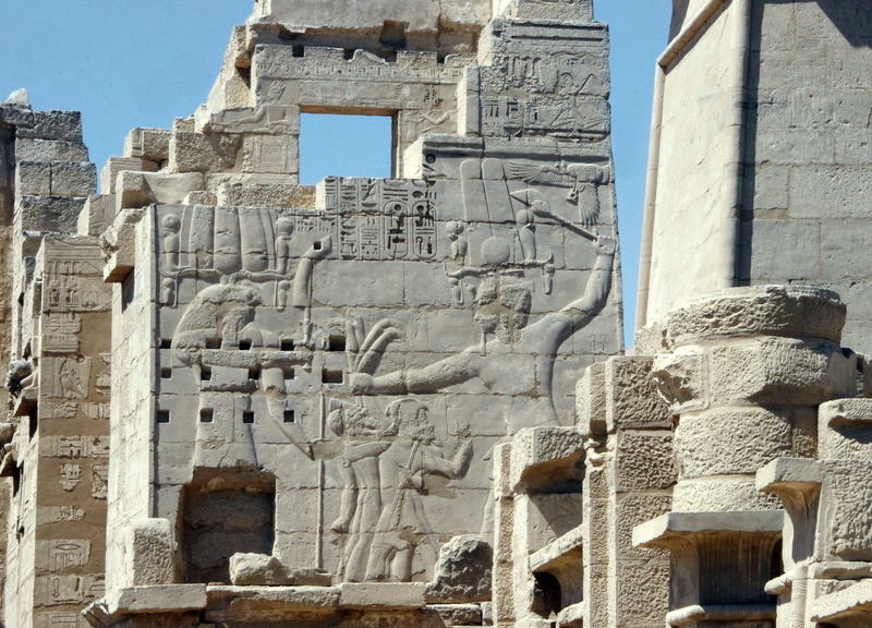 temple, day, ancient, history, ancient ruins, statue, culture, built structure, carving, eternity, archaeology, antique, low angle view, building, medinet-habu