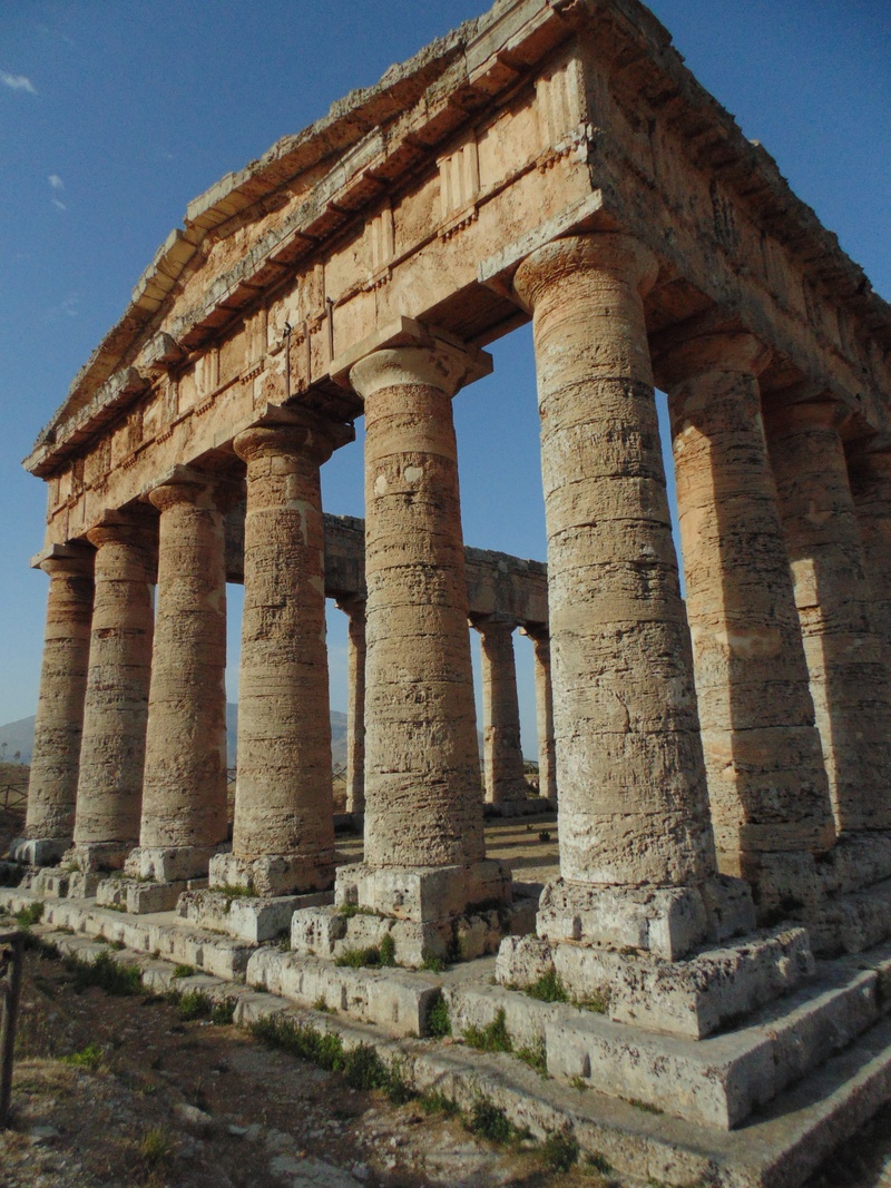 sky, place of worship, travel, profile, outdoors, low angle view, architectural column, 2K, nature, history, blue sky, magna grecia, ancient civilization