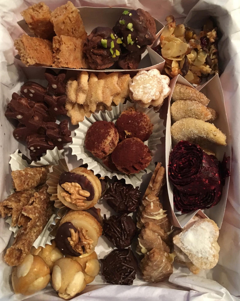sweet, food, choice, temptation, food and drink, sweet food, ready-to-eat, wellbeing, dessert, variation, indulgence, chocolate, 2K, still life, freshness