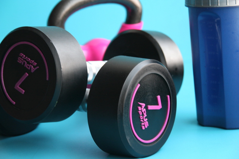 indoors, 2K, lifestyles, exercising, heavy, dumbbells, selective, weight training, fixed, sports, healthy Lifestyle, focus, sport, health club, photography
