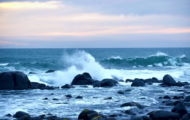 ocean, cloud - sky, sport, rough, solid, horizon over water, coast, beach, breakers, rock - object, outdoors, no people, sea, waves, rock, wave, nature