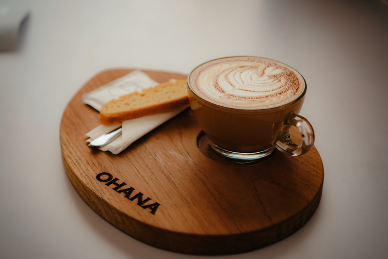 crockery, froth art, food and drink, frothy drink, mug, saucer, embossed, round, wooden, foam, clear, beverage, freshness, top, wood - material, close-up