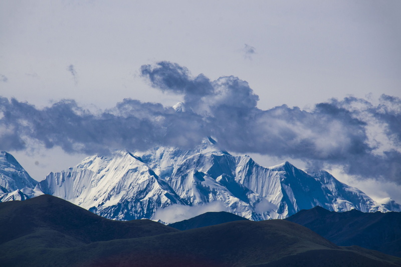 mountains, beauty in nature, mountain peak, view, non-urban scene, formation, idyllic, nature, mountain range, snowcapped mountain, environment, range