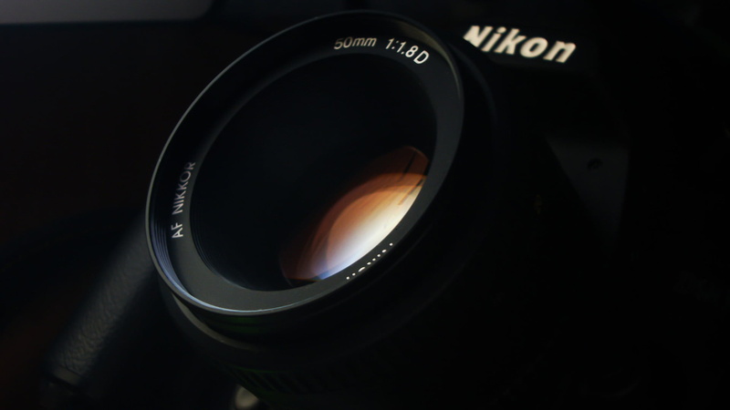 geometric shape, circle, black color, indoors, loudspeaker, 1080P, black, slr camera, extreme close-up, light, technology, digital camera, symbol, lens - eye