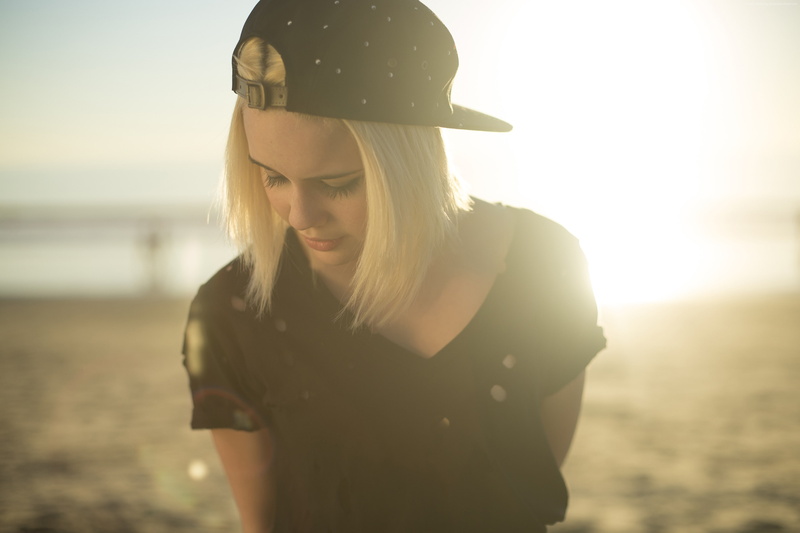 Bea Miller, Top music artist and bands, blonde, 2K, singer