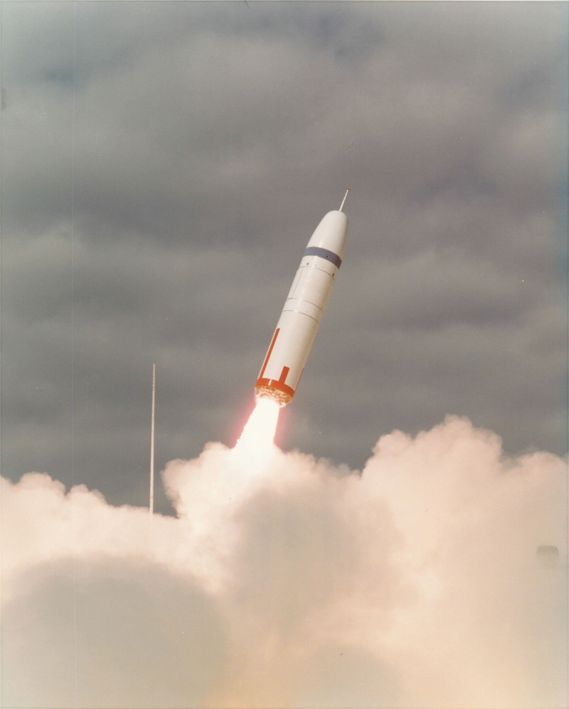 wepons, nuclear, 2K, icbm, trident c4