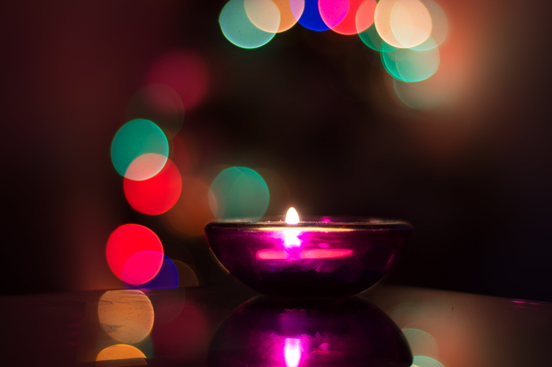 shine, illuminated, burning, shiny, night, hinduism, red, cultures, lens flare, christmas lights, defocused, backgrounds, tealight, electric lamp, light - Natural Phenomenon