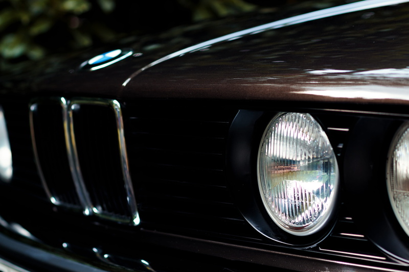 spotlight, vintage car, vehicle light, outdoors, automotive, light emitting diodes, bmw, light, metal, lighting equipment, close-up, nostalgic, motor vehicle