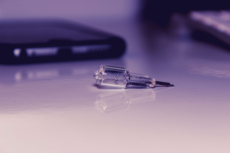 4K, pen, sign, warning sign, selective focus, tech, focus on foreground, office, writing instrument, purple, diode, still life, reflection, metal, no people