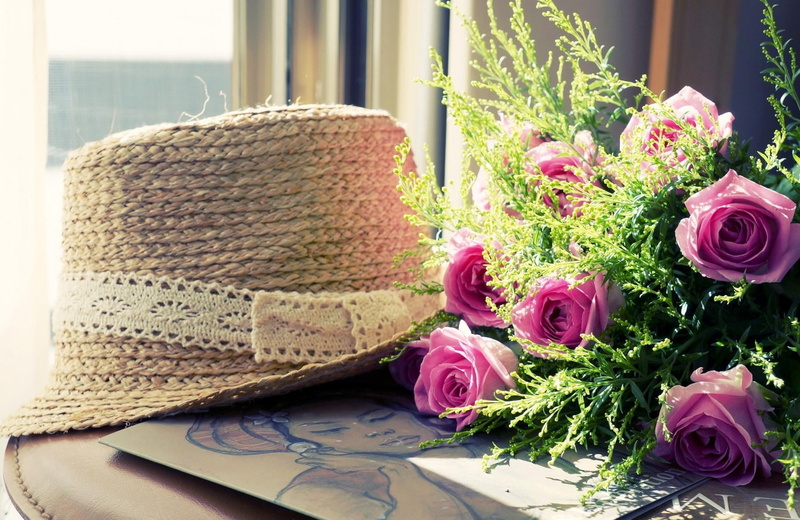 flowering plant, table, indoors, flowers, summer, nature, bouquet, no People, 720P, fragility, decoration, fashion, romance, close-up, roses, hat, pink Color