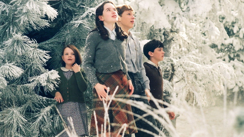 standing, Book, warm clothing, Disney, series, togetherness, winter, lifestyles, 1narnia, women, leisure activity, looking, snow, poster, narnia, emotion