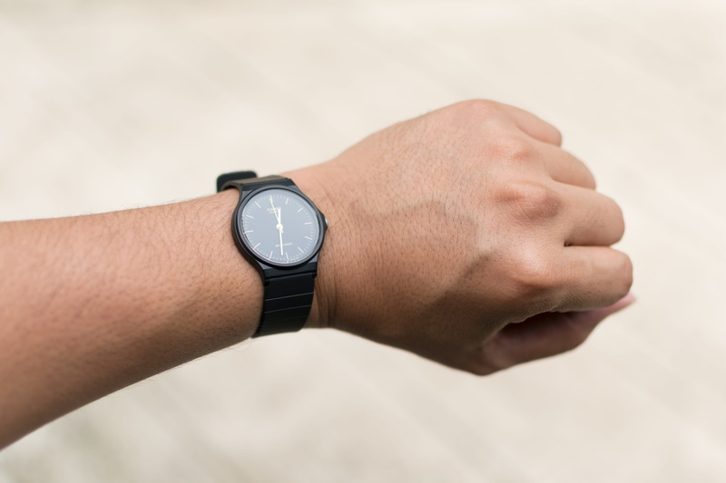 one person, minute, wearable computer, men, countdown, 5K, wrist, timer, checking the time, businessman, clock, body part, watch, close-up, stopwatch