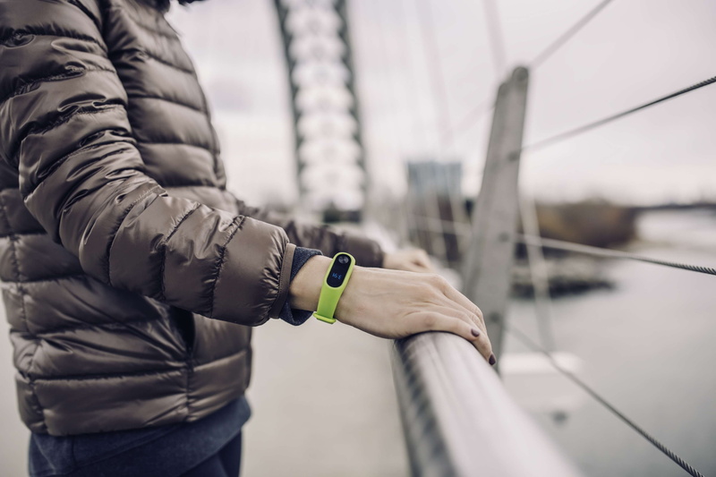 viewing platform, standing, person, smart watch, human hand, daylight, water, architecture, focus on foreground, one person, wearable computer, woman, outdoors
