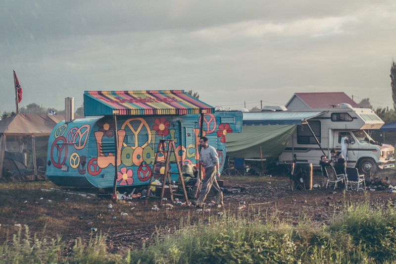 creativity, cloud - sky, after party, graffiti, vr, building exterior, land, built structure, plant, outdoors, mode of transportation, festival, grass