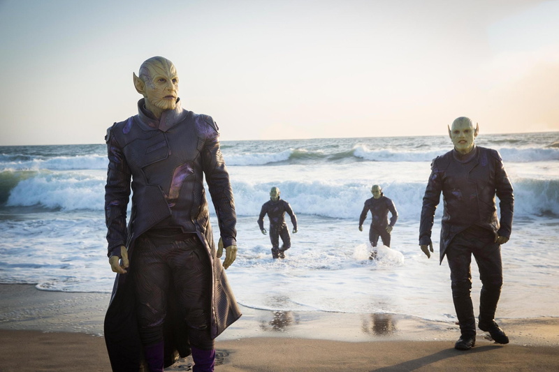 Marvel Comics, standing, sea, horizon, Skrull (Marvel Comics), aquatic sport, nature, Beach, men, real people, Ben Mendelsohn, full length, horizon over water