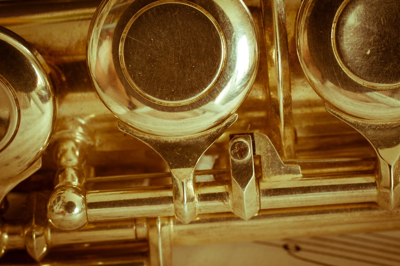 musical instrument, in a row, alcohol, flute, drinking glass, jazz, still life, 2K, transverse flute, container, close-up, classic, focus on foreground