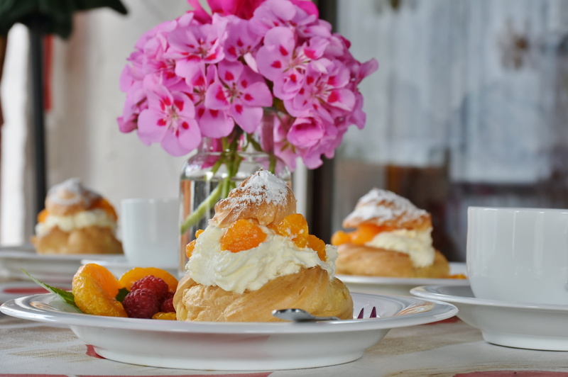 bouquet, butter, pastries, egg, bake, freshness, coffee time, 4K, sweetness, food and drink, brand, focus on foreground, dessert, baked, nature, table