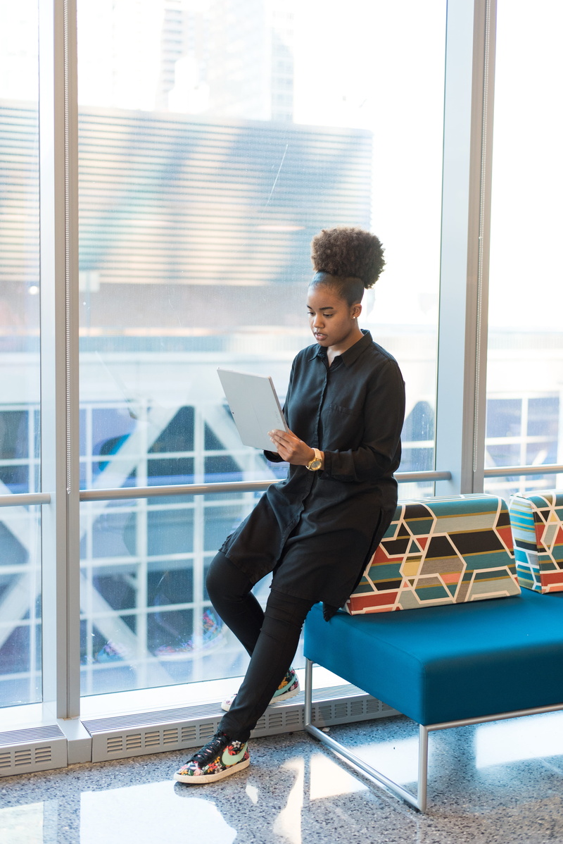 employee, daylight, work, full length, ipad, outfit, wear, day, hairstyle, 5K, adult, well-dressed, looking, girl, person, corporate business, near, blue