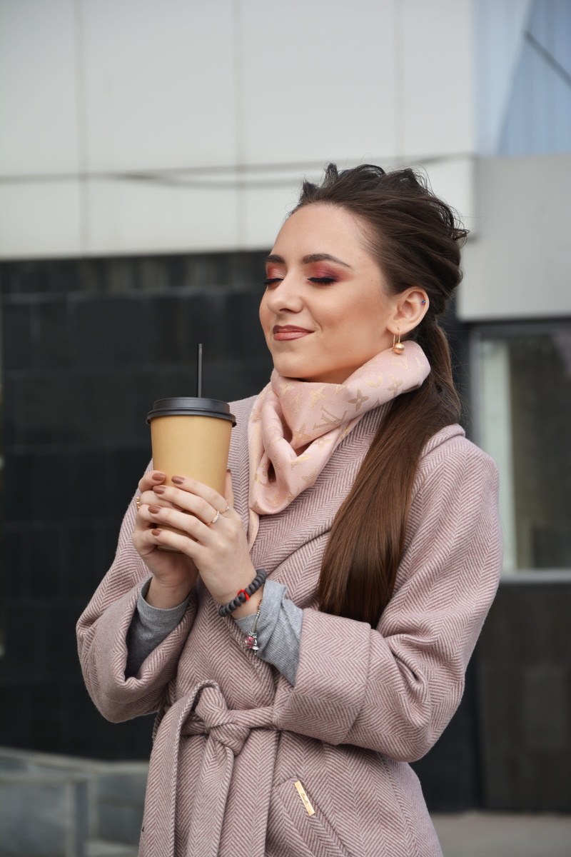 enjoyment, eyes closed, one person, holding, plastic, go, 5K, facial expression, beautiful woman, leisure activity, cup, scarf, winter, lifestyles, warm clothing