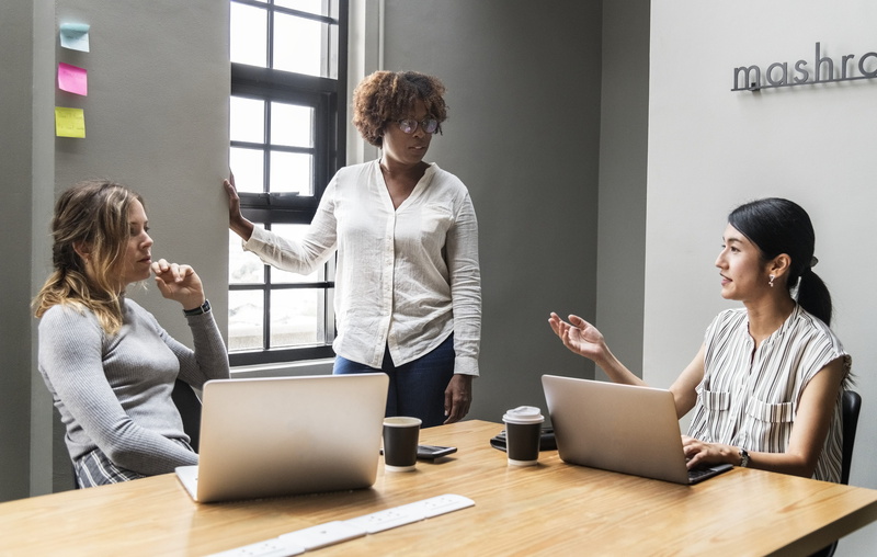 group of people, korean, teamwork, african american, table, computer, african descent, 4K, businesswoman, office, technology, business, friends, meeting