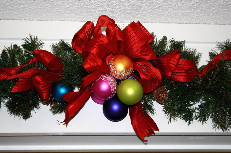 christmas lights, humor, baubles, fir Tree, tree topper, no People, celebration event, green Color, backgrounds, winter, season, branch, holiday, wreath