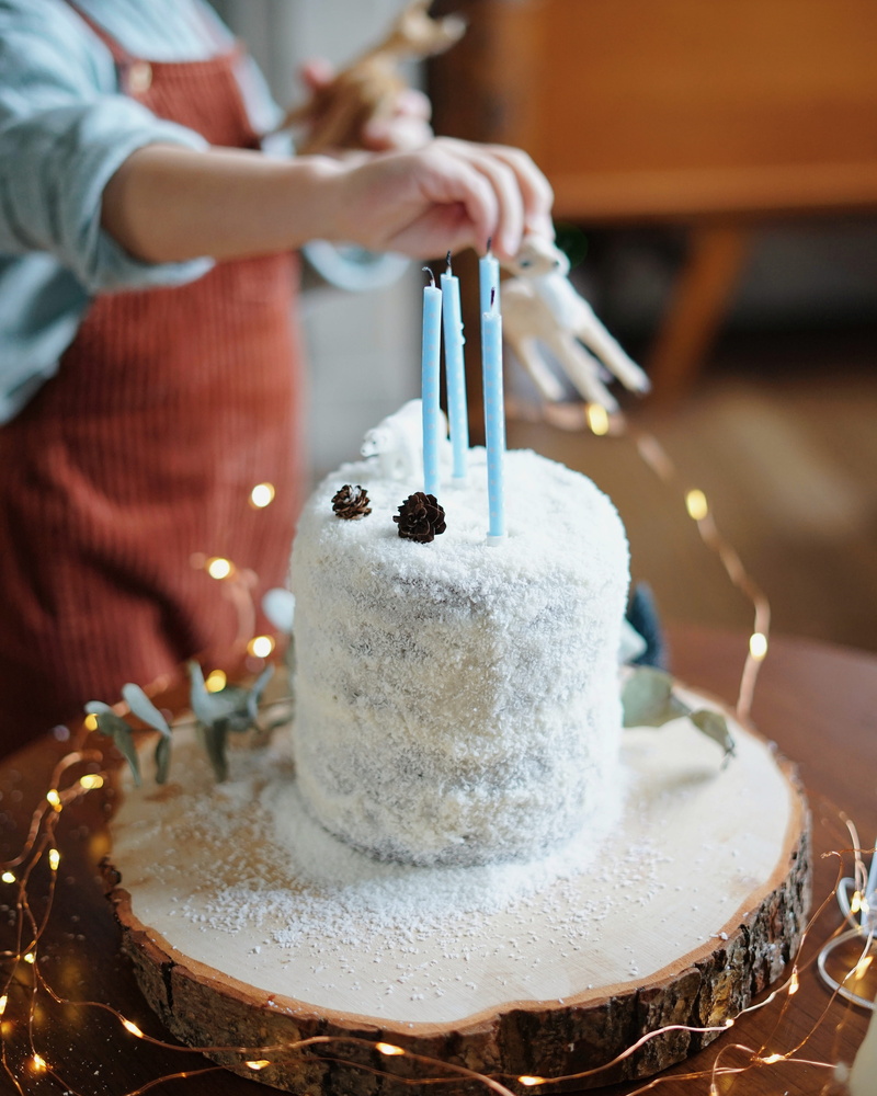 freshness, four, candles, unicorn, baked, dessert, sweet, sweet food, women, human hand, 4K, one person, topper, human body part, hand, blue, holding
