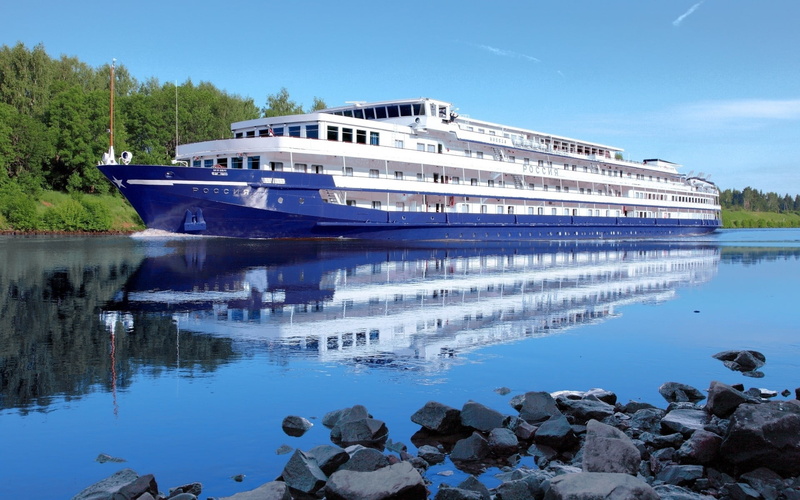 outdoors, plant, landscape, transportation, moored, water, architecture, tourism, cruiser, scenics - nature, mode of transportation, mode of Transport