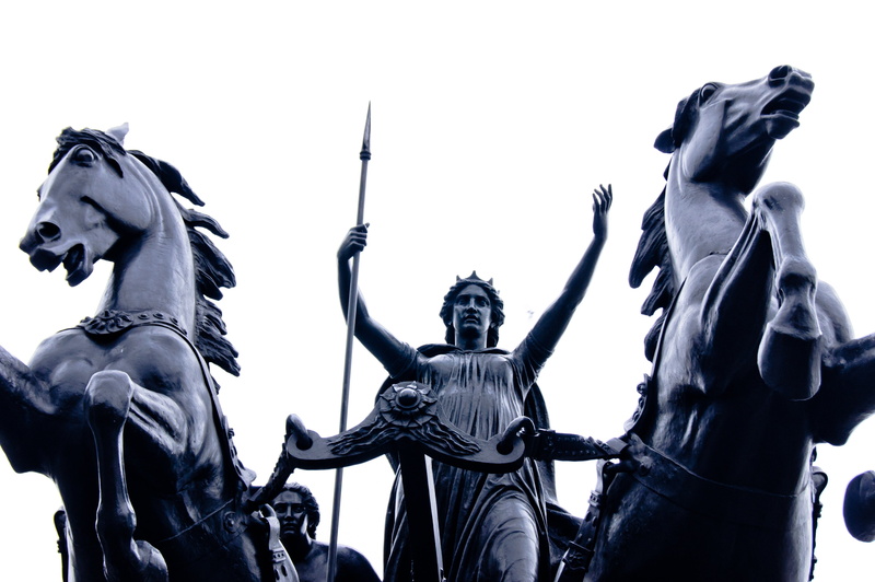 sky, low angle view, day, lance, london, chariot, male likeness, the past, history, government, run away, creativity, 4K, roman, female likeness, monument