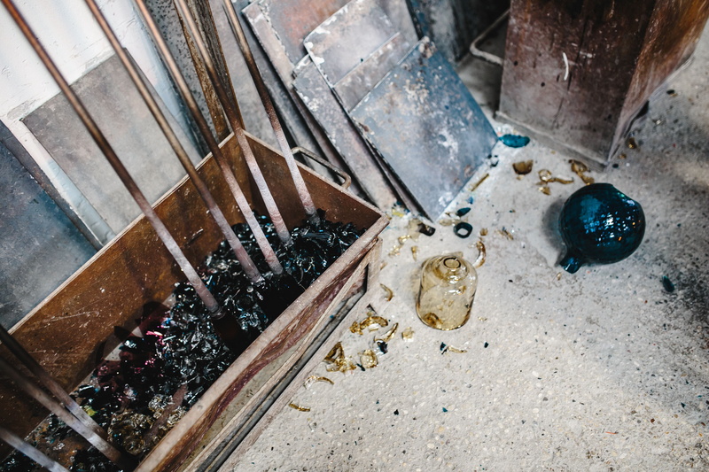still life, abandoned, factory, architecture, equipment, glass, museum, dirty, workshop, handmade, old, rusty, retail, Murano, business, manufacturing