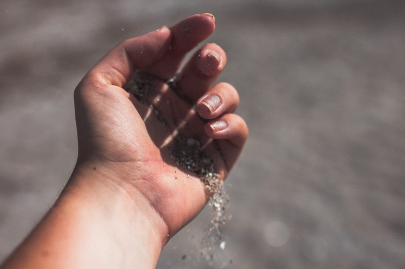 sand, wet, cleaning, sweden, 4K, finger, strömstad, social issues, holding, offspring, effort, human hand, close-up, body part, nails, focus on foreground