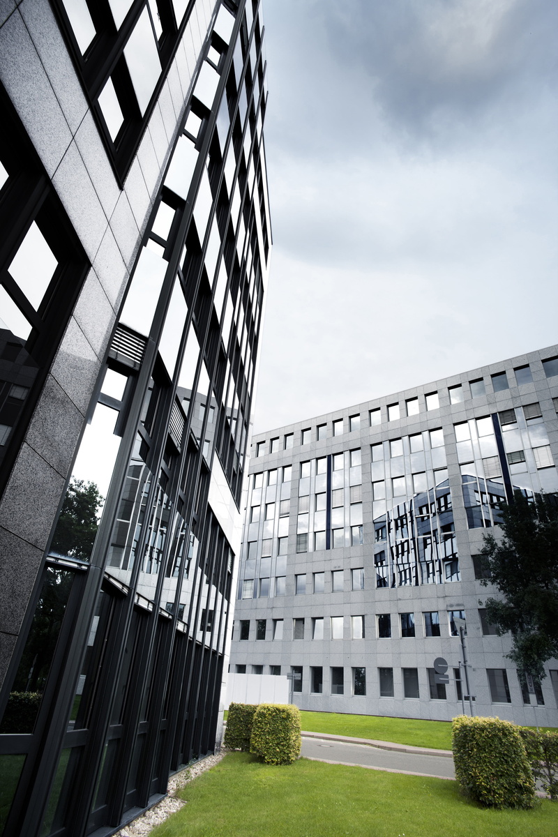 building, exceptional, modern, window, mirroring, built structure, low angle shot, glass, futuristic, low angle view, office, grass, concrete, geometric