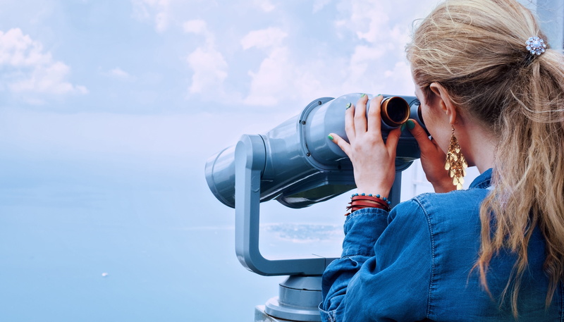 young adult, blond, woman, technology, water, tower viewer, women, denim, hand-held telescope, holding, viewer, young women, real people, photographer