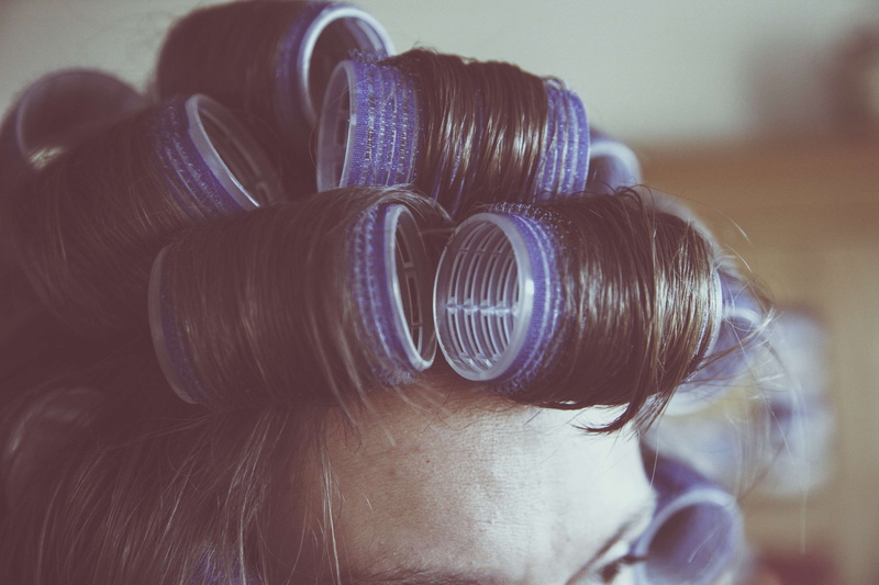 4K, curlers, technology, human hair, one person, hair, female, looking through an object, lens - optical instrument, leisure activity, woman, photography themes