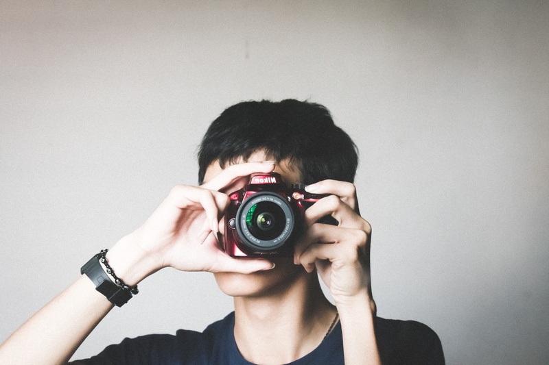 crew, focus, real people, zoom, headshot, equipment, photographic equipment, looking through an object, camera, slr camera, 5K, person, front view, leisure activity